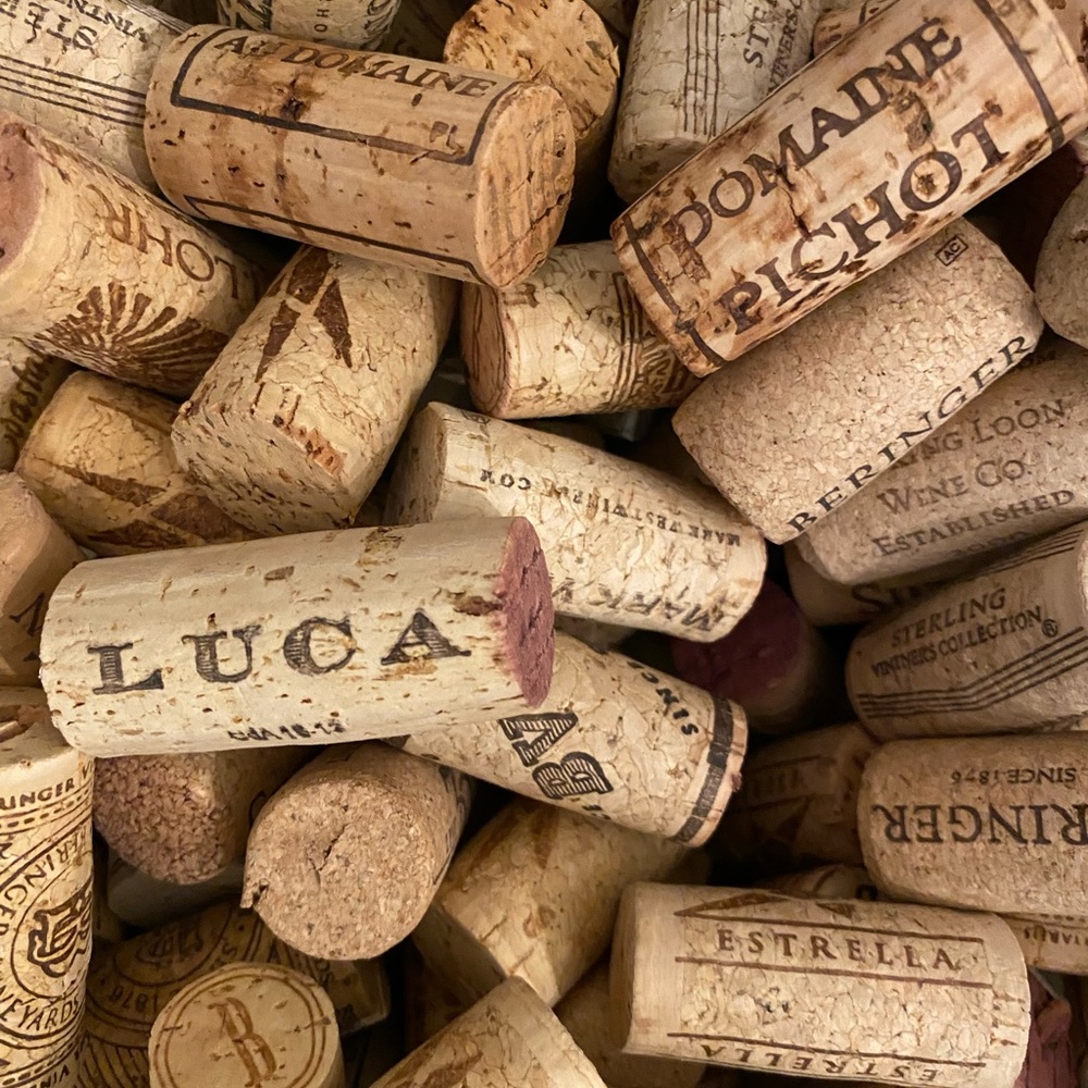 A bag of wine Corks